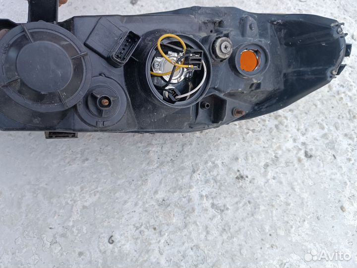 Фары на nissan almera н16