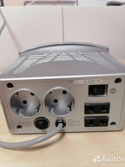 Стабилизатор напряжения