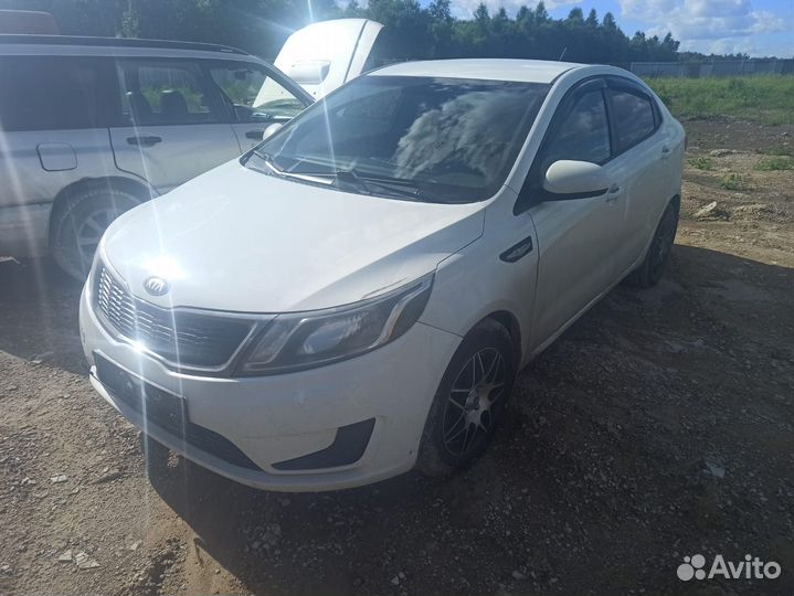 В разборе Kia Rio 3 2013 1.4 МКПП