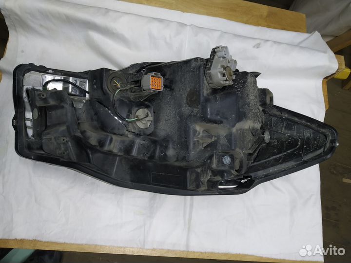 Suzuki сх4 2018 г. фара левая