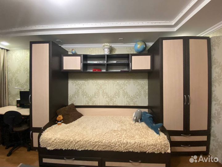 Спальный гарнитур