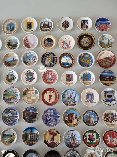 Магниты тарелочки из разных стран и городов