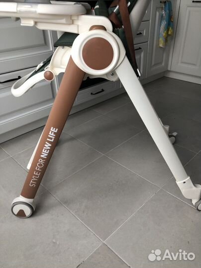 Стульчик для кормления happy baby berny v2