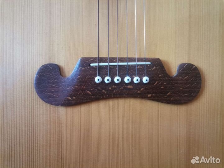 Акустическая гитара