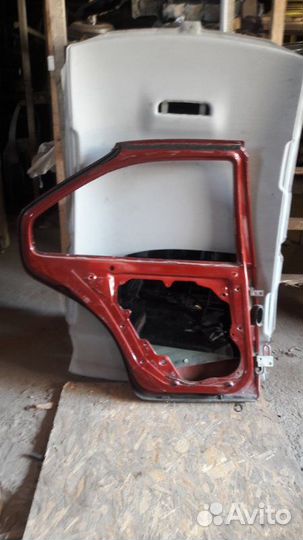 Дверь задняя левая Volkswagen Bora AKL 1999
