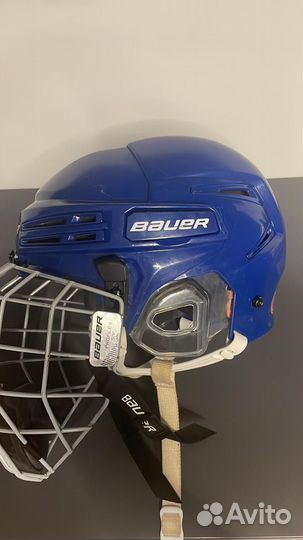 Хоккейный шлем