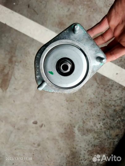 Задний амортизатор LR