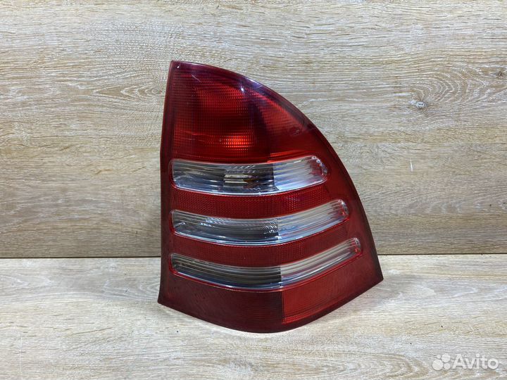 Фонарь задний правый Mercedes W203 Арт. 110259