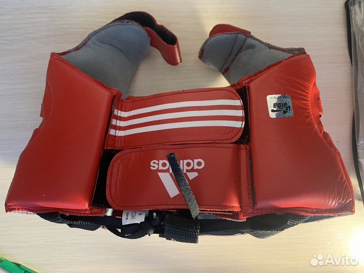 Шлем adidas aiba