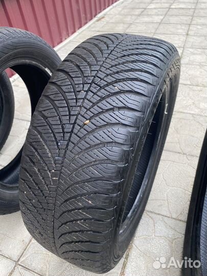 Goodyear Vector 4Seasons Gen-2 185/55 R15 30H