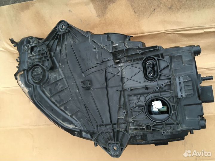 Porsche Macan фара правая