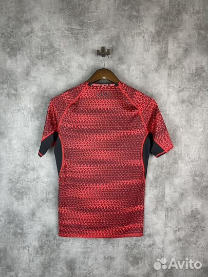 Футболка Under Armour размер Л оригинал