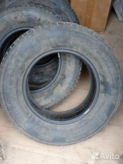 Pirelli Ice Zero 235/70 R16