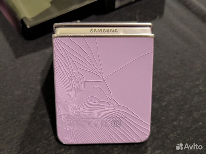 Samsung Galaxy Z Flip4, 8/128 ГБ