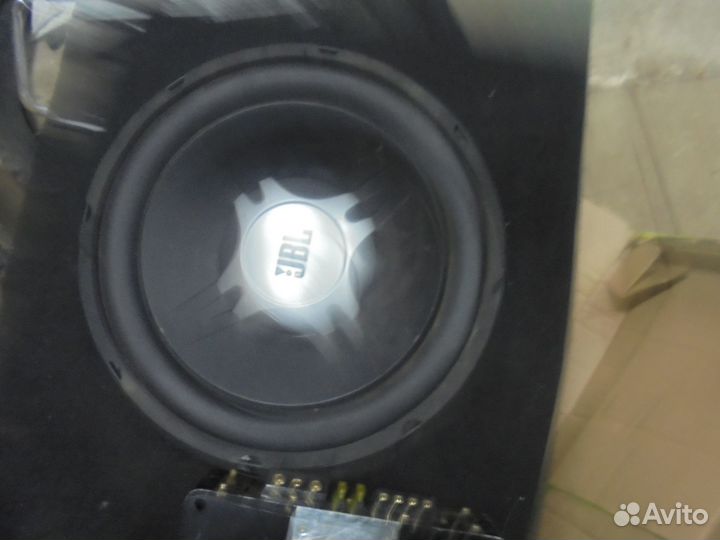 Автомобильный сабвуфер JBL 12'' 1100 вт