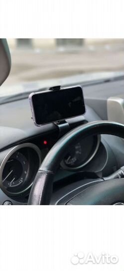 Держатель для телефона в машину