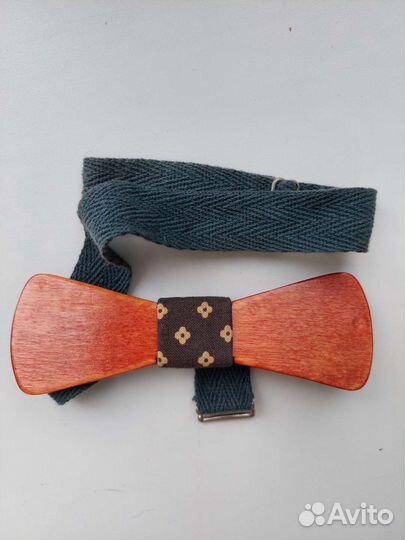 Деревянный галстук-бабочка