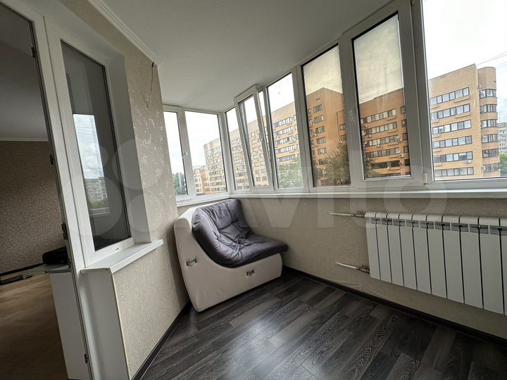 2-к. квартира, 72 м², 8/10 эт.