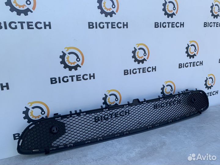 Решетка бампера Mercedes X156 A1568853122