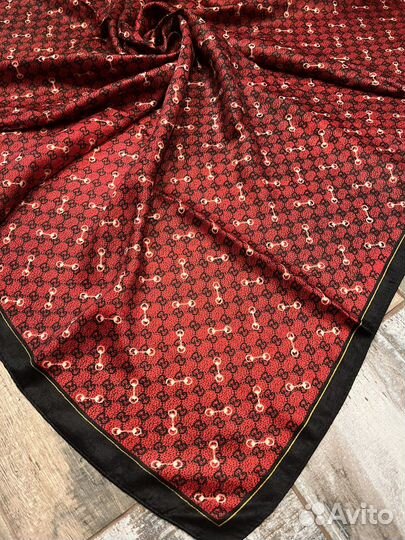 Тонкий шерстяной платок Gucci красный новый