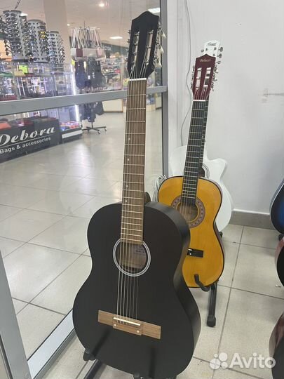 Гитара новая