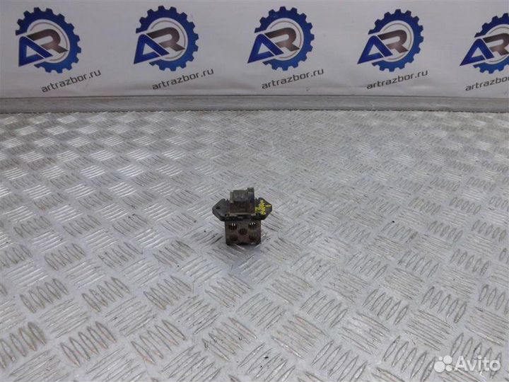 Резистор вентилятора охлаждения Renault Megane 2