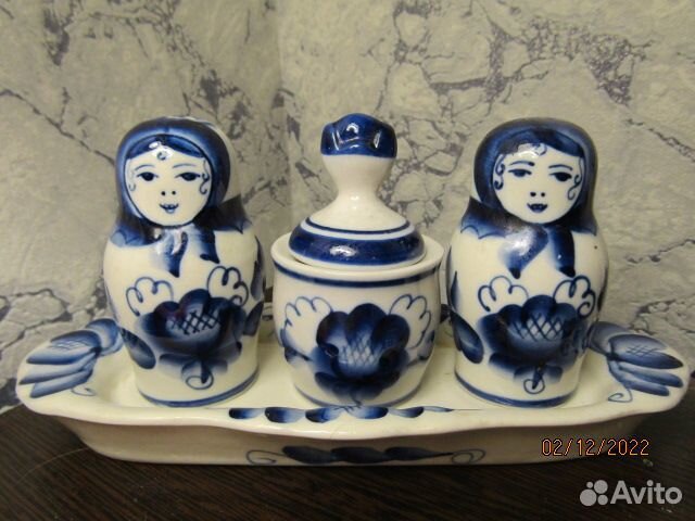 Гжель чашки, штоф, набор под специи, статуэтки