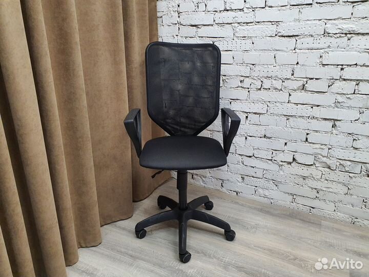 Компьютерное кресло