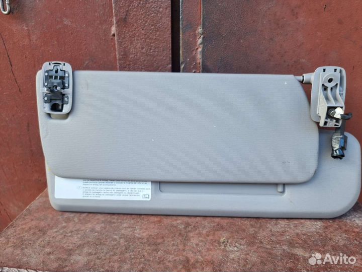 Козырек солнцезащитный правый Volkswagen Passat B6