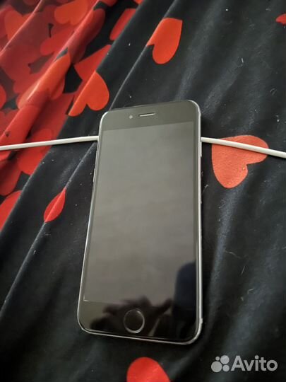 Телефон iPhone 6s