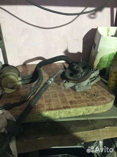 Насос гидроусилителя на KIA спортедж 2 2010года