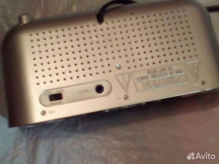 Настольные электронные часы Vitek Vt6600