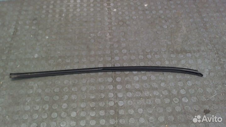 Молдинг стекла Audi Q7, 2008