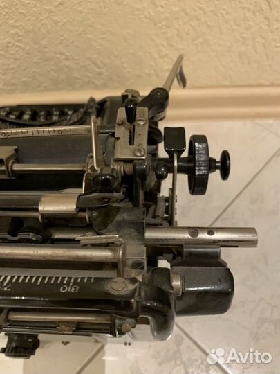 Олимпия печатная механическая машинка