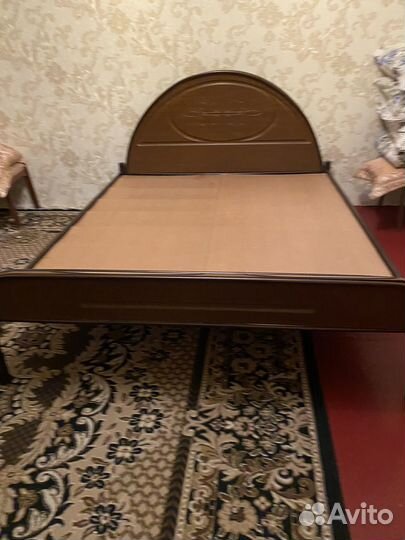 Шкаф,кровать б/у