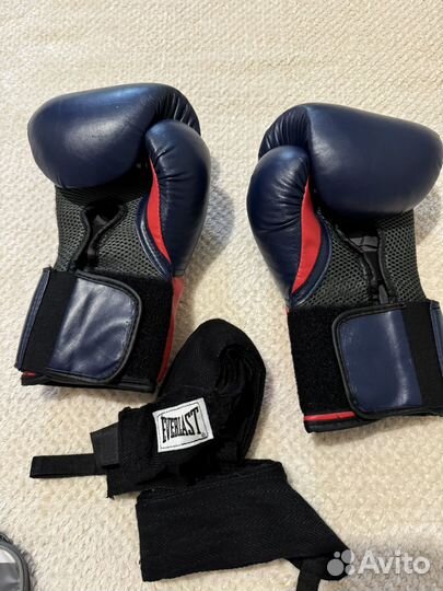 Боксерские перчатки everlast