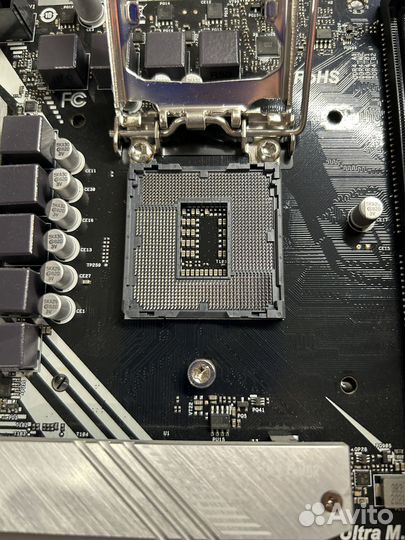 Продам комплект asrock B365M PRO4