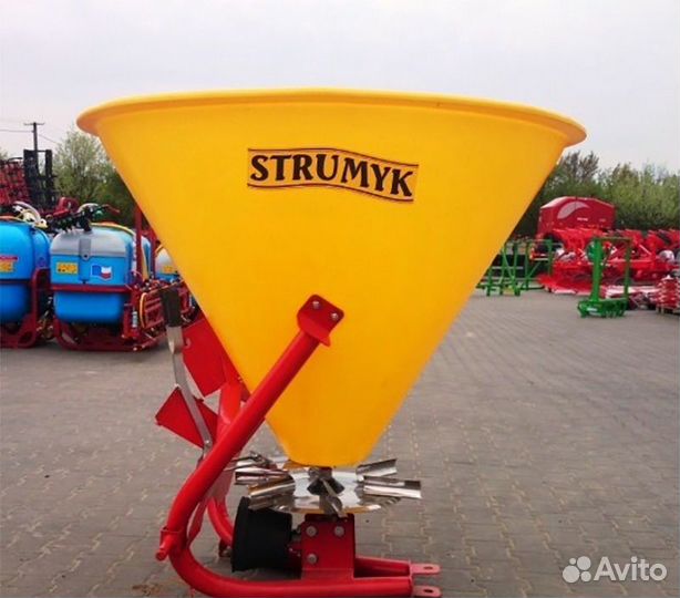 Навесной разбрасыватель