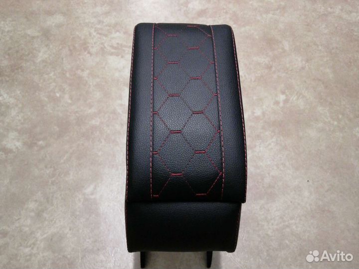 Подлокотник