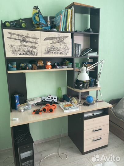 Письменный стол