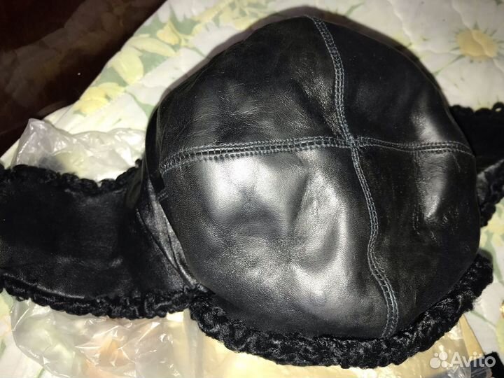 Шапка-ушанка СССР. кожа и каракуль