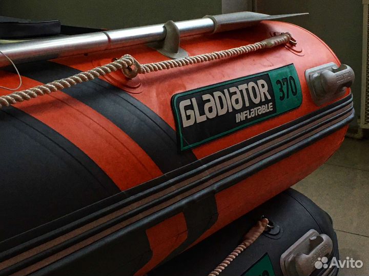 Лодка пвх Gladiator C370AL