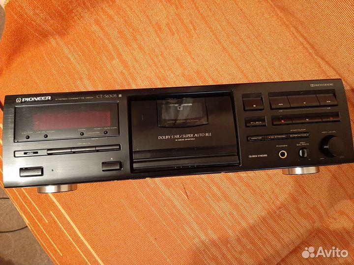 Кассетная дека Pioneer CT-S630S