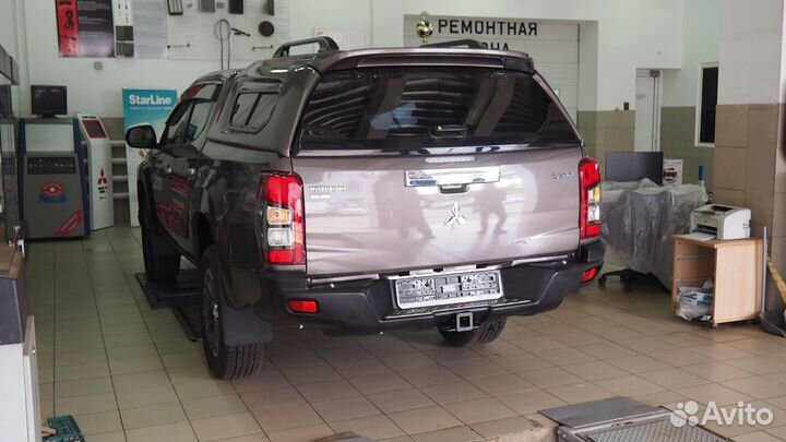 Бампер авс-Дизайн задний с квадратом под до Mitsub