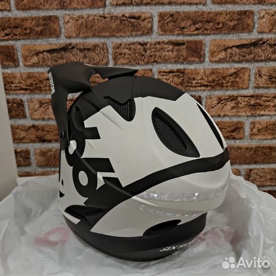 Шлем фулфейс SixSixOne comp (661)