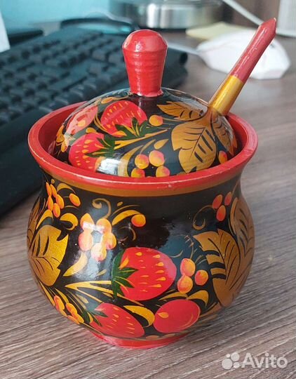Сахарница с крышкой и ложкой. Хохлома. Дерево