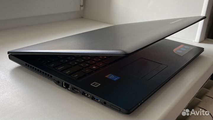 Lenovo 15.6/i3-5005u/8gb/500gb