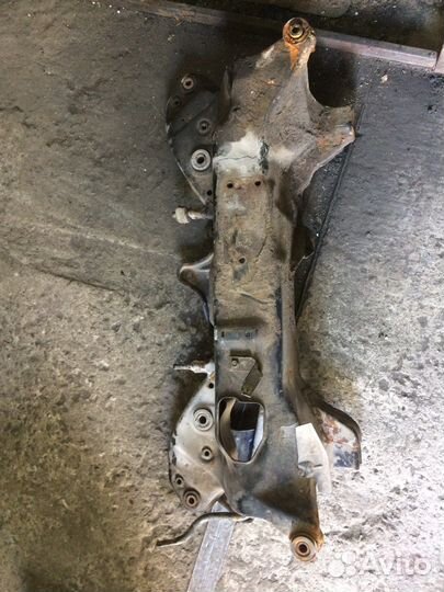 Подрамник передний 2wd Mitsubishi Galant 8 Legnum