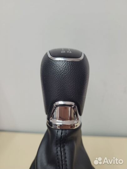 Ручка кпп 5 и 6 ступка на Skoda Octavia A5