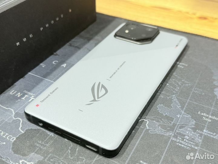 Asus ROG Phone 8, 12/256 ГБ